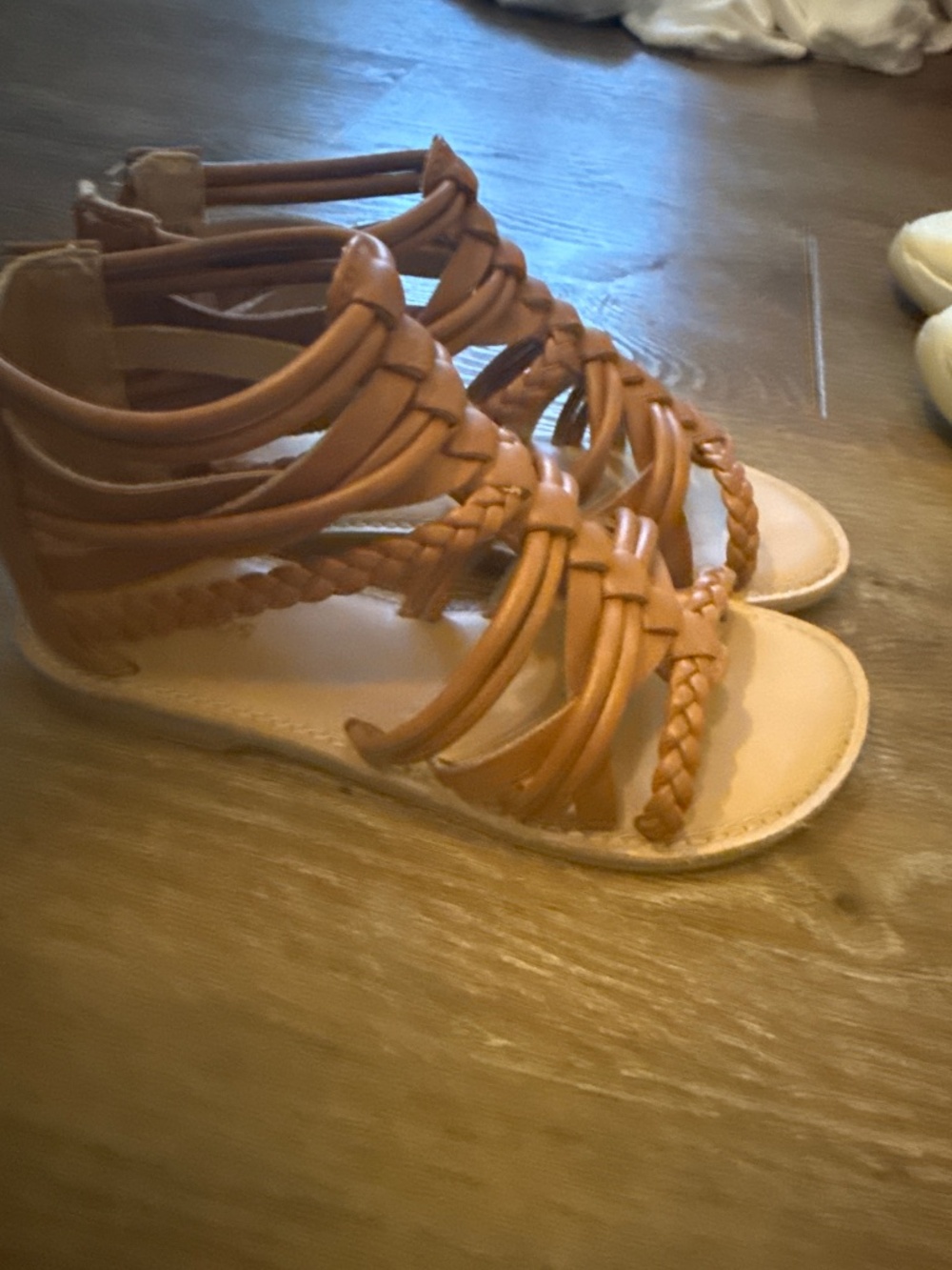 Girl sandals size 1